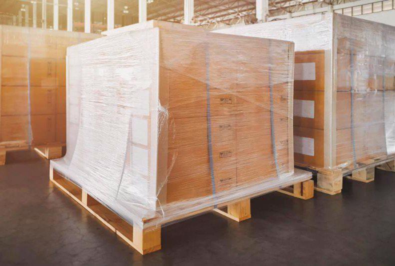 Pakowanie i wysyłka produktów huty szkła