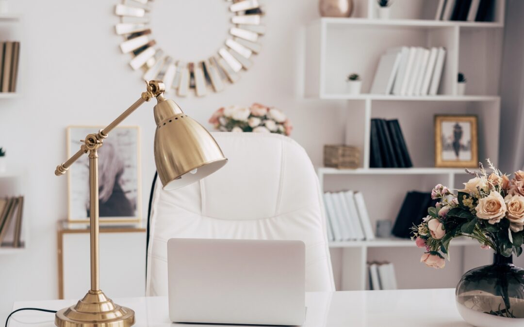 Domowy gabinet marzeń: inspiracje, układ i praktyczne wskazówki dla freelancerów